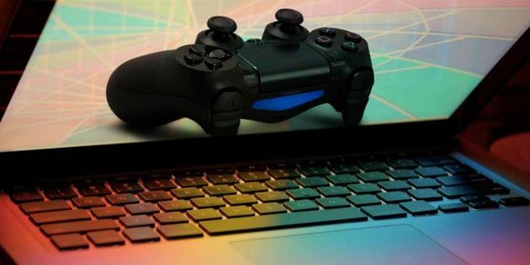 Snart kan du spille PlayStation 4 på både pc og Mac