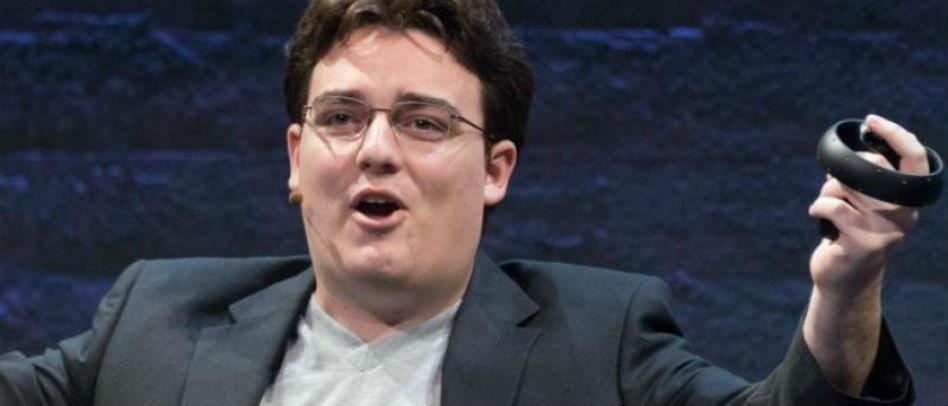 Oculus-grunnleggeren i strupen på Hillary Clinton